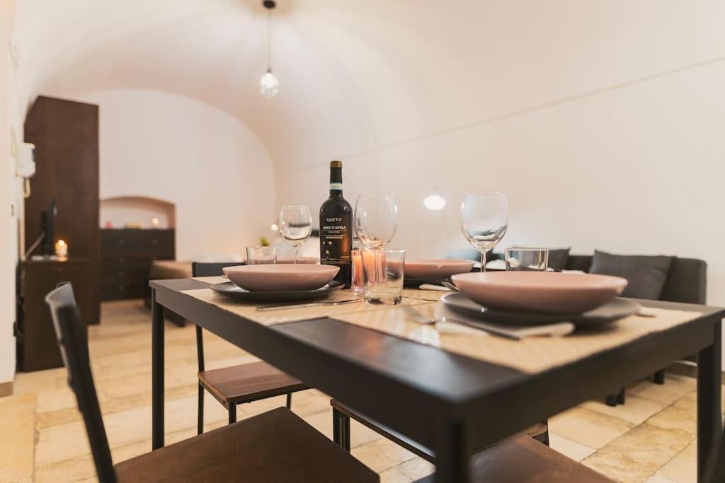 Trani -Suite ❉Marmor - Elegante Casa Storica ❉ Экстерьер фото