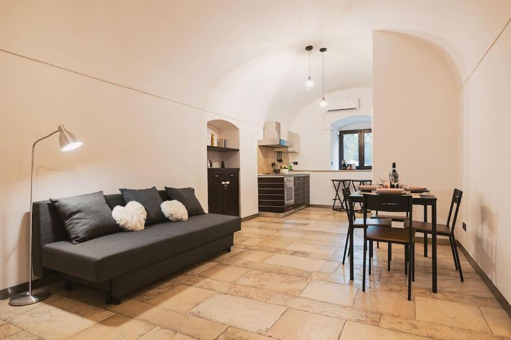 Trani -Suite ❉Marmor - Elegante Casa Storica ❉ Экстерьер фото