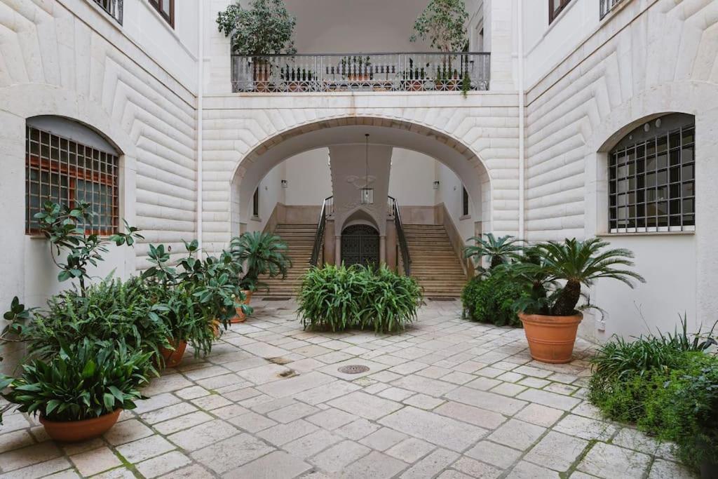 Trani -Suite ❉Marmor - Elegante Casa Storica ❉ Экстерьер фото